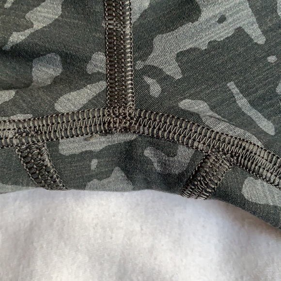 Bundle of 3 Lululemon leggings size 2 - Picture 11 of 14